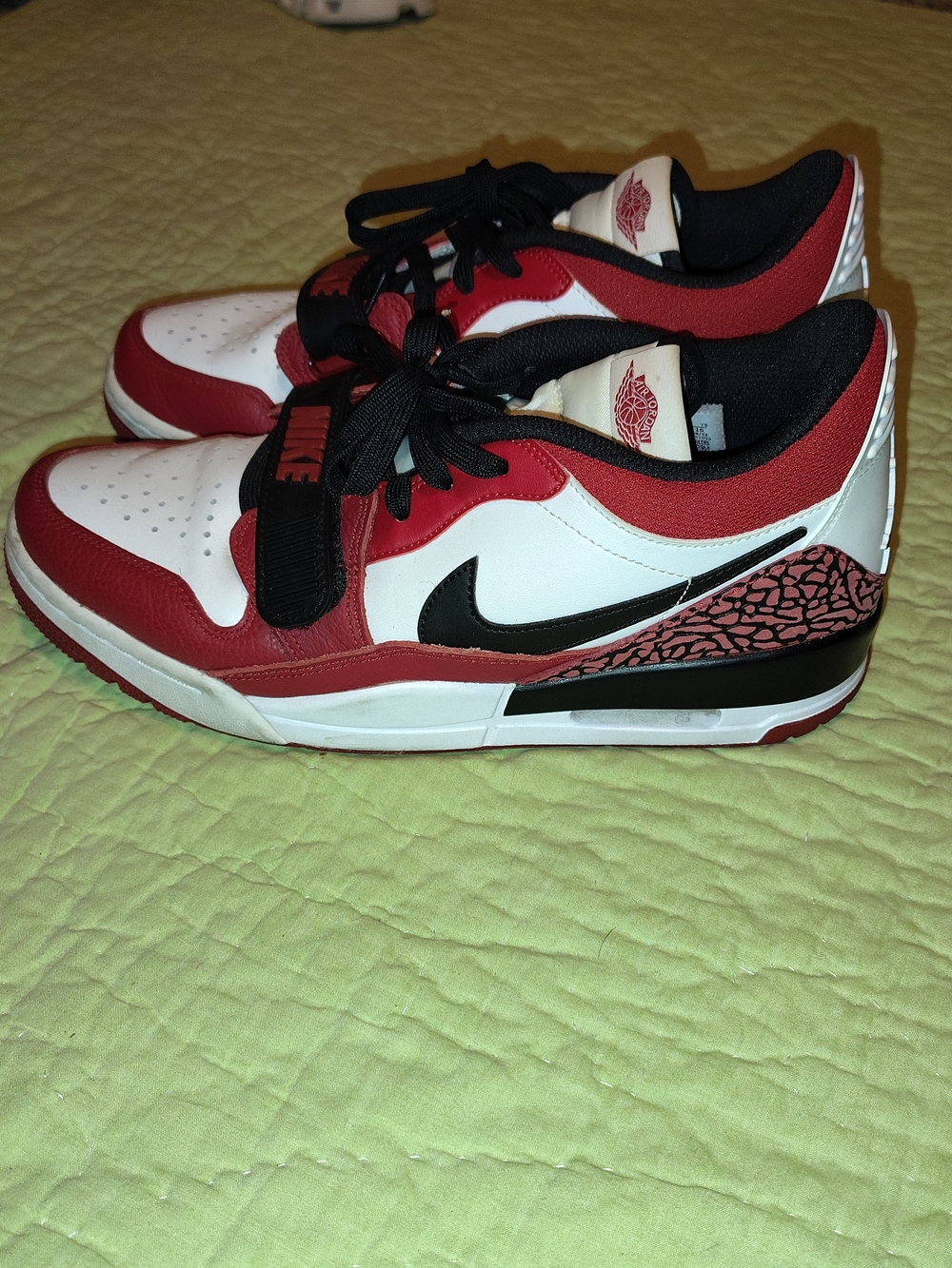 Jordan Men’s White, Red & Black Low-Top Sneakers with Elephant Print Heel
